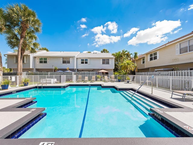 3 of 24 - 1921 Ne 15th Ave, Fort Lauderdale, FL