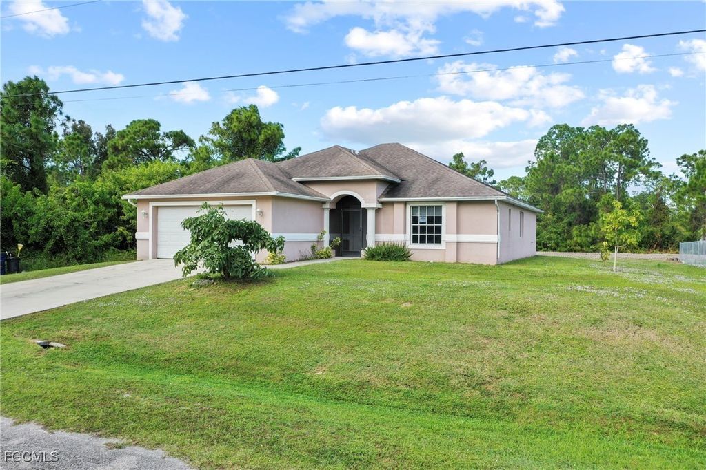 723 Newell St E, Lehigh Acres