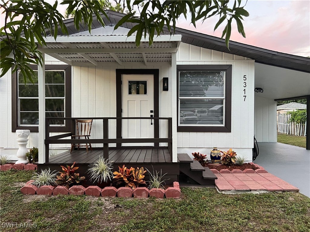 5317 Dixie Dr, Naples