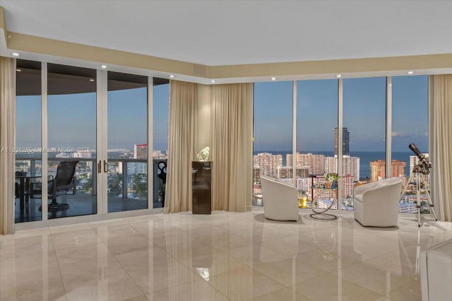 4 of 44 - 21200 Point Pl Ph 1 (2804), Aventura, FL