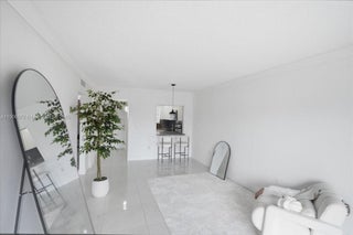 Photo of Listing #A11906972