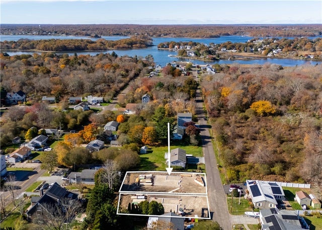 62 Daytona Ave, Narragansett