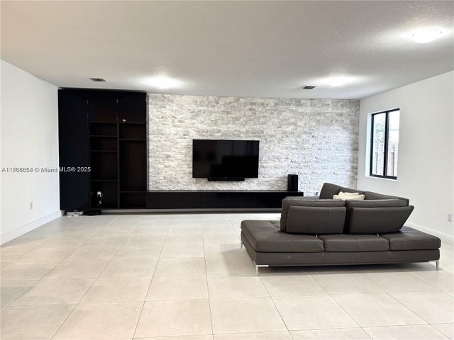 5 of 26 - 13627 Sw 157th Ct, Miami, FL