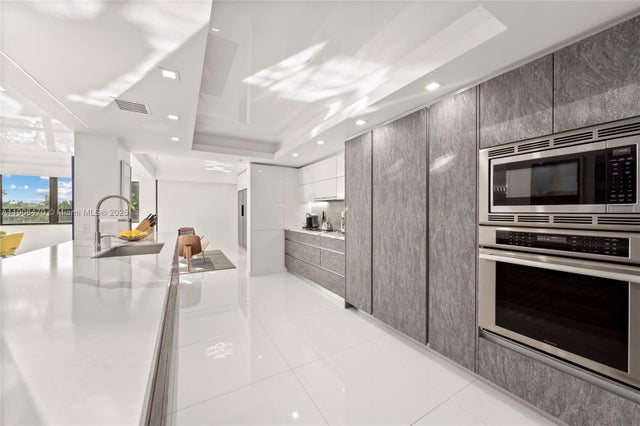 4 of 29 - 10205 Collins Ave 201, Bal Harbour, FL