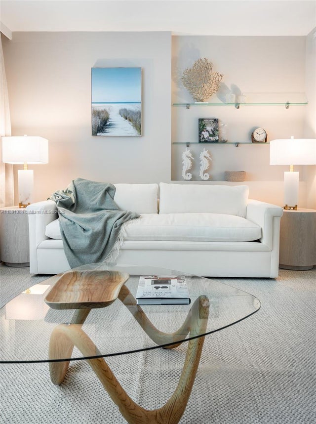 4 of 29 - 2301 Collins Ave 836, Miami Beach, FL