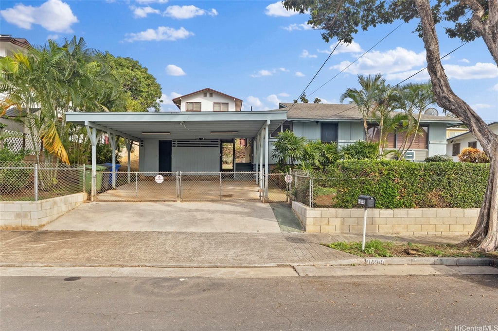 94-341 Kahuanani Street, Waipahu