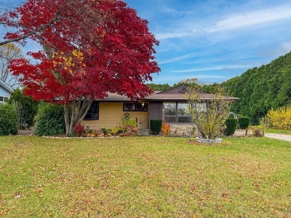 219 Dawn Blvd, Woonsocket