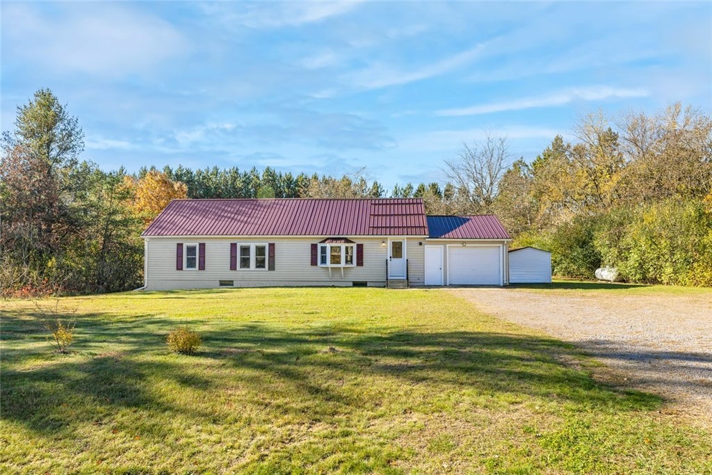 N6951 County Road A, Black River Falls