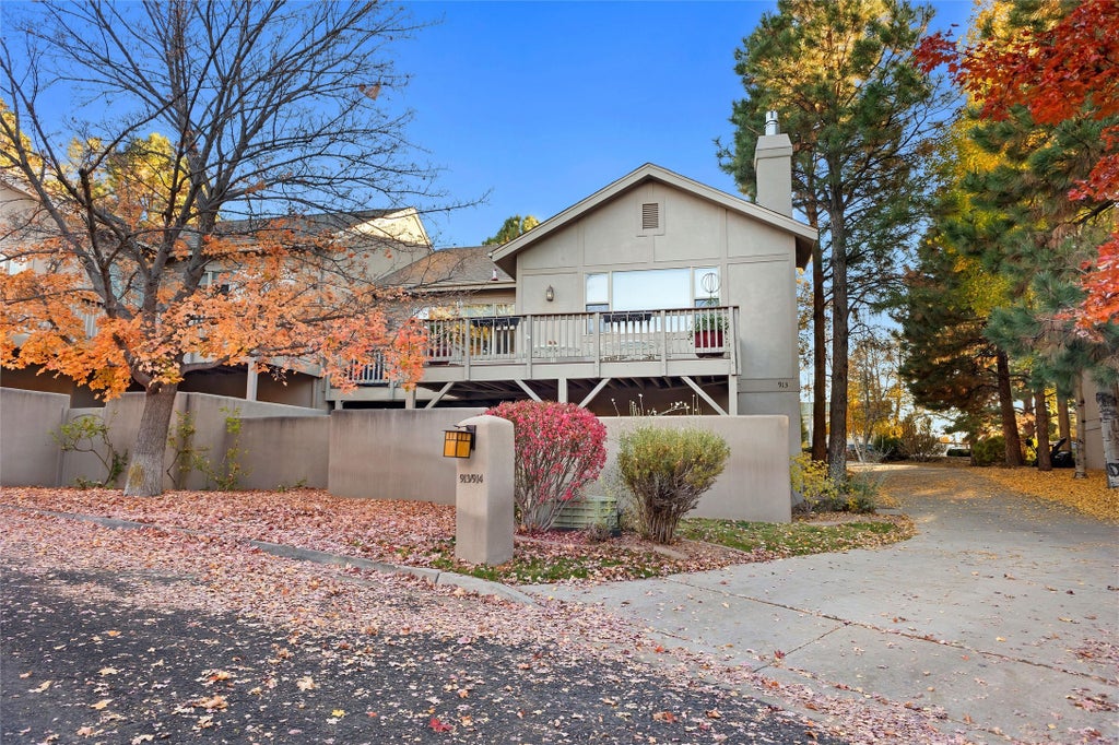 913 Circle, Los Alamos