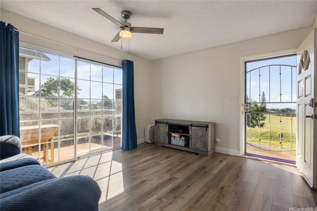 (unit #41d) 94-1394 Kulewa Loop, Waipahu