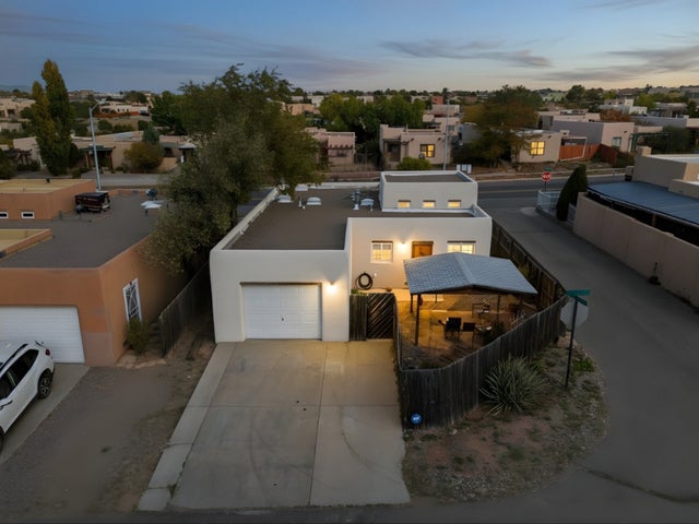 6356 Jaguar Drive, Santa Fe