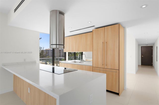 9901 W Bay Harbor Dr 506, Bay Harbor Islands