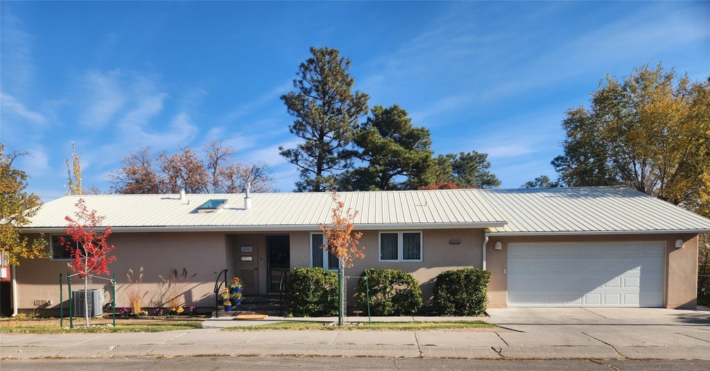 240 Manhattan, Los Alamos