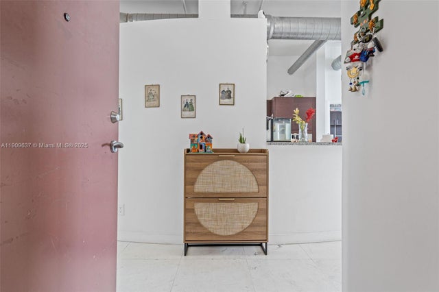 2 of 33 - 3029 Ne 188th St 609, Aventura, FL