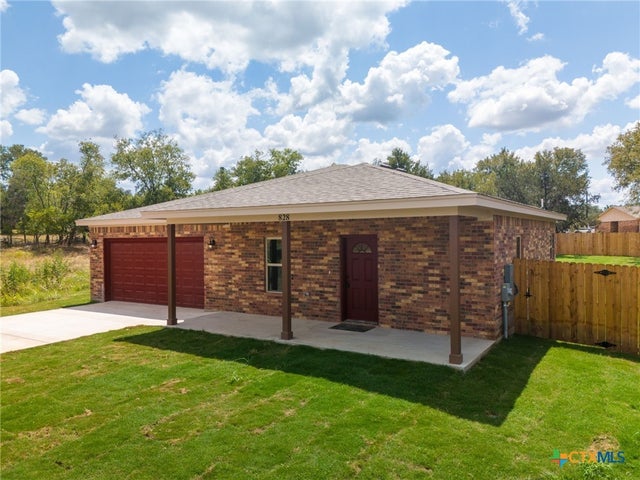 828 Elijah Ln, Lampasas