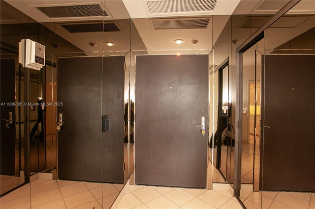 2 of 59 - 3000 Island Blvd Wste1, Aventura, FL