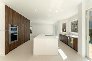 Photo of Listing #A11906185