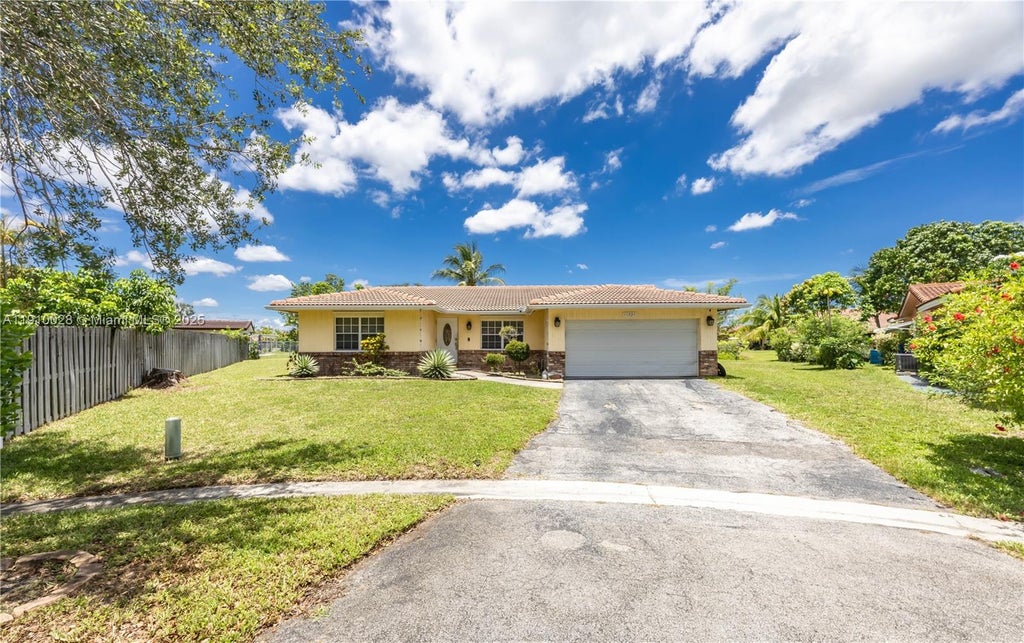 11351 Nw 37th St, Coral Springs