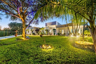 Photo of Listing #A11908515