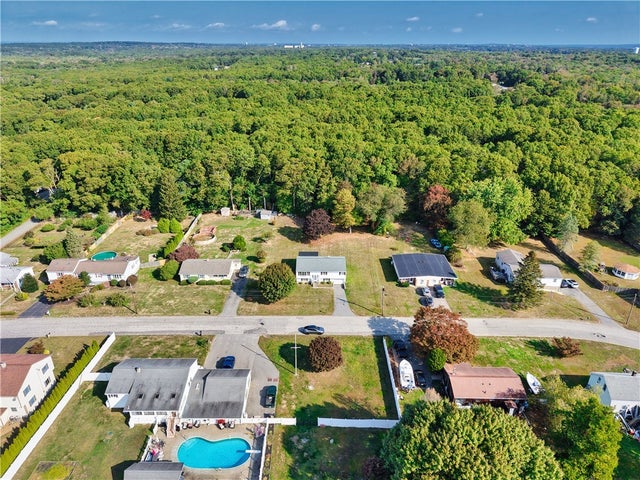 100 Furey Ave, Tiverton