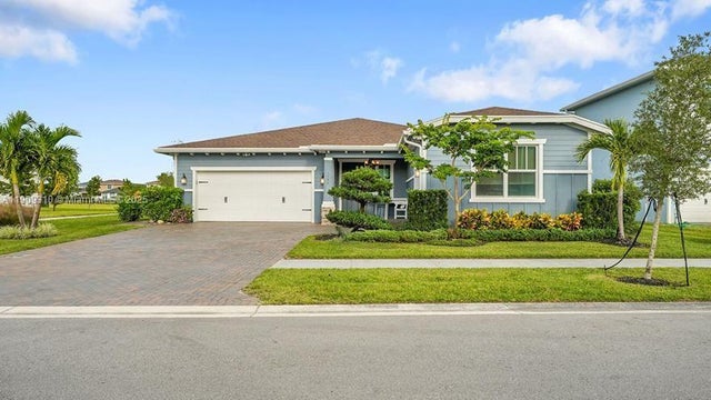 Photo of Listing #A11909310