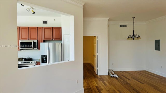 2 of 17 - 3001 Ne 185th St 431, Aventura, FL