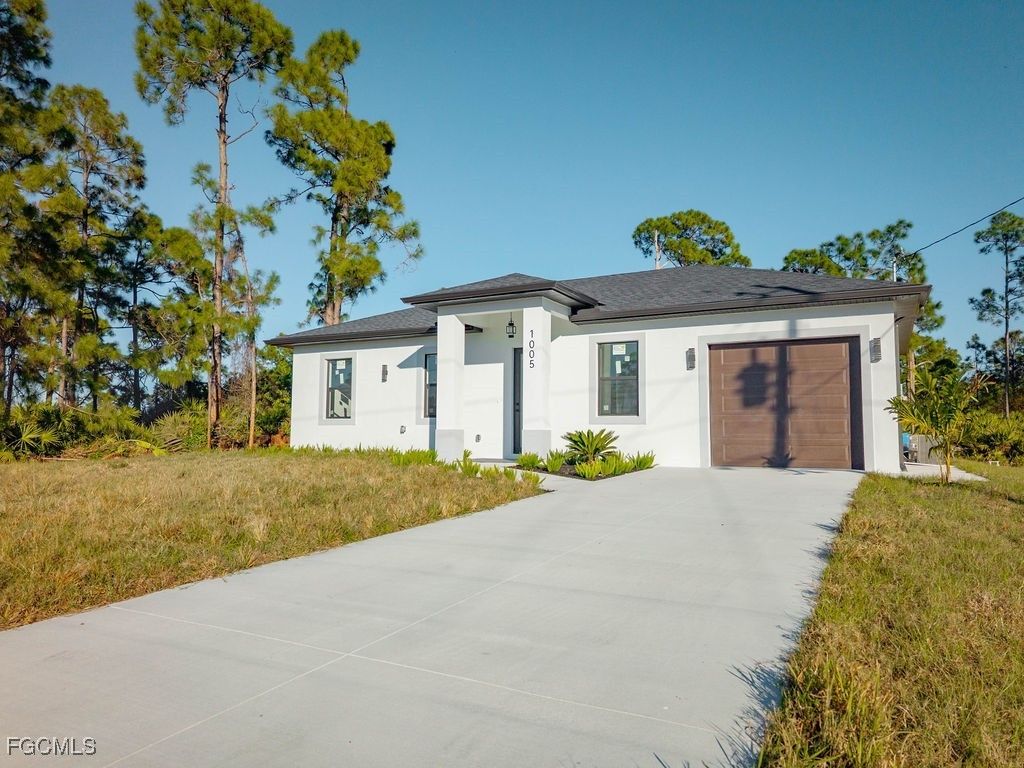1005 Brenton Ave, LEHIGH ACRES