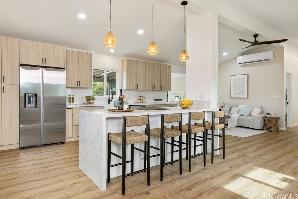 84-358 Makaha Valley Road, Waianae