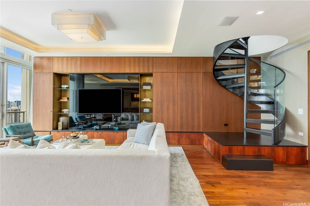 (unit #phd) 223 Saratoga Road, Honolulu