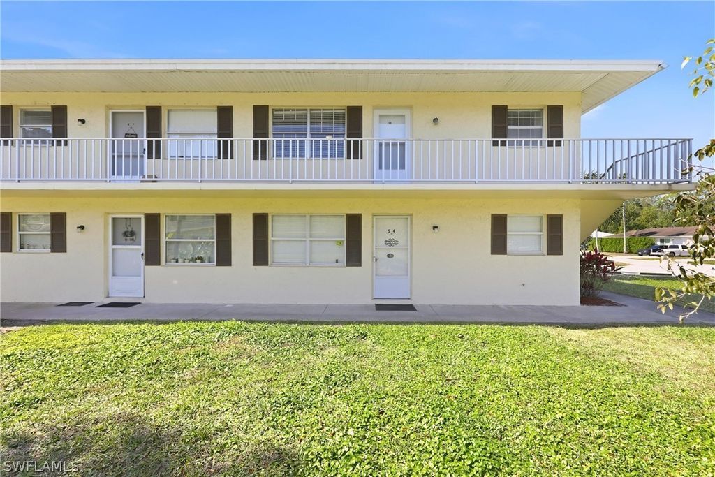 3325 Airport Rd N S8, Naples