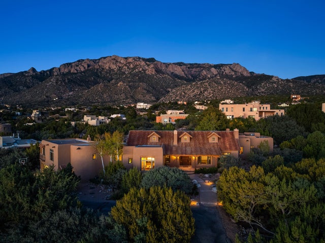 348 White Oaks Ne, Albuquerque