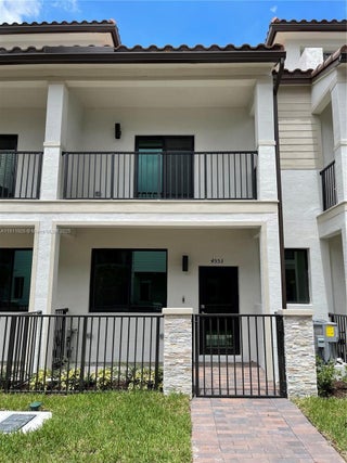 Photo of Listing #A11911926