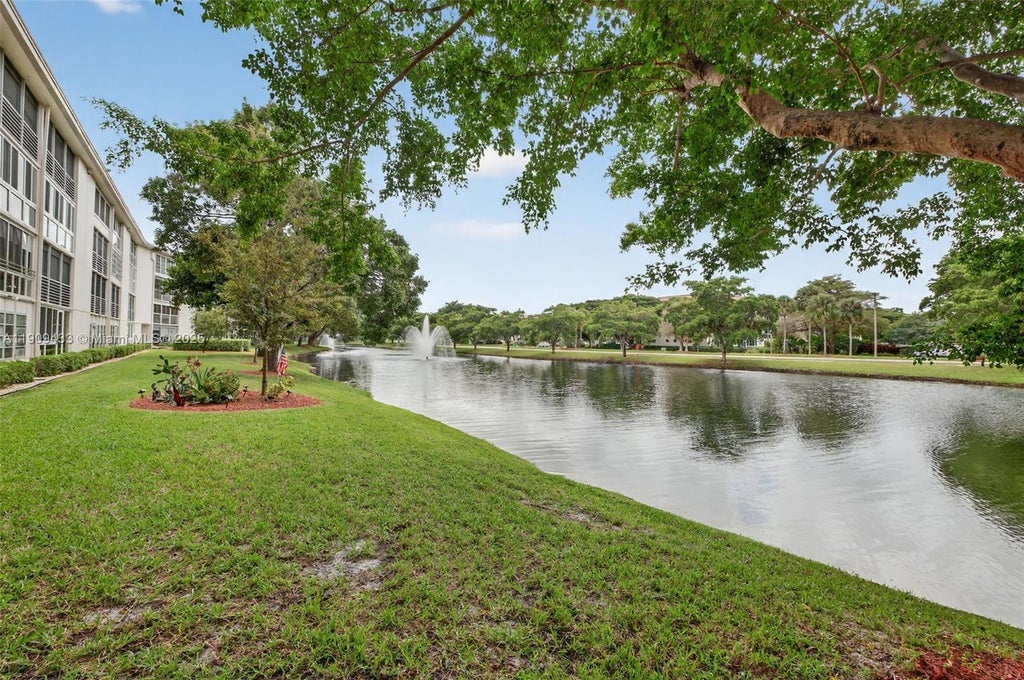 2005 Granada Dr N2, Coconut Creek