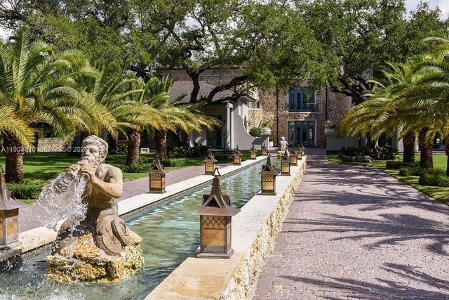 3 of 47 - 5771 Sw 94th St, Pinecrest, FL