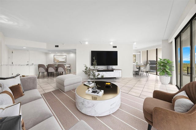 5 of 63 - 19707 Turnberry Way 14g, Aventura, FL