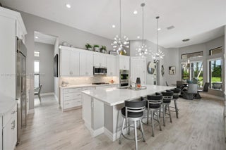 Photo of Listing #A11912115