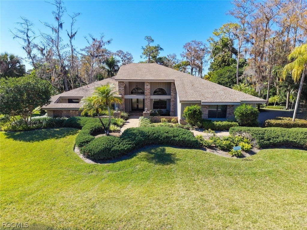 15700 Kilmarnock Dr, Fort Myers