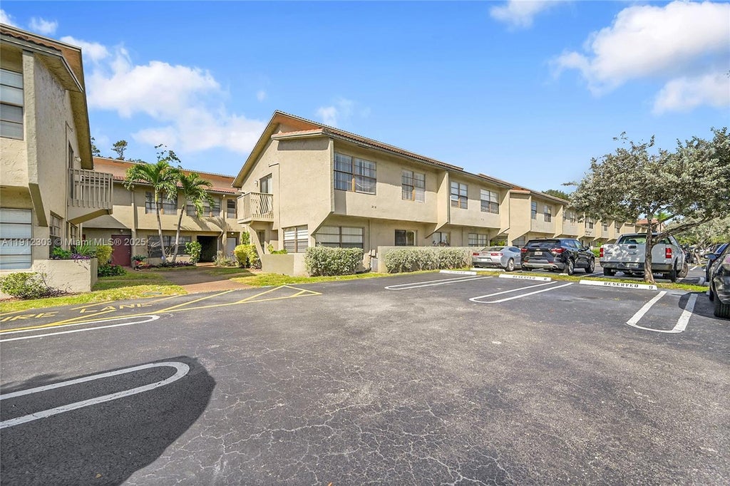 2532 Se Coral Springs Dr 2532, Coral Springs