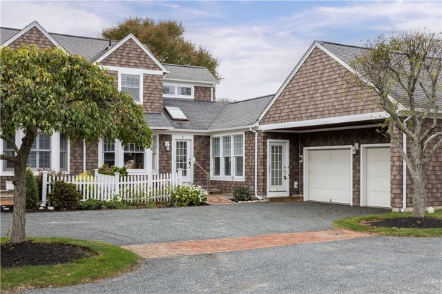 3 Fox Dr, Narragansett