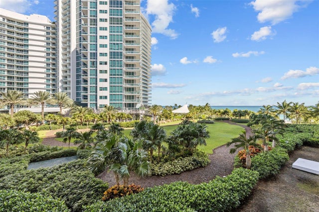 10275 Collins Ave 402, Bal Harbour