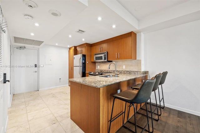 3 of 13 - 10275 Collins Ave 402, Bal Harbour, FL