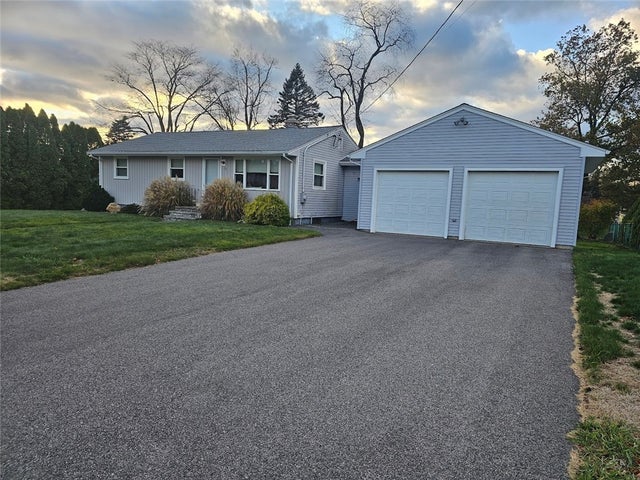 75 Buckwheat Ave, Portsmouth