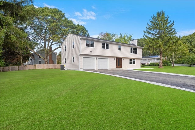 75 Walnut Rd, North Kingstown