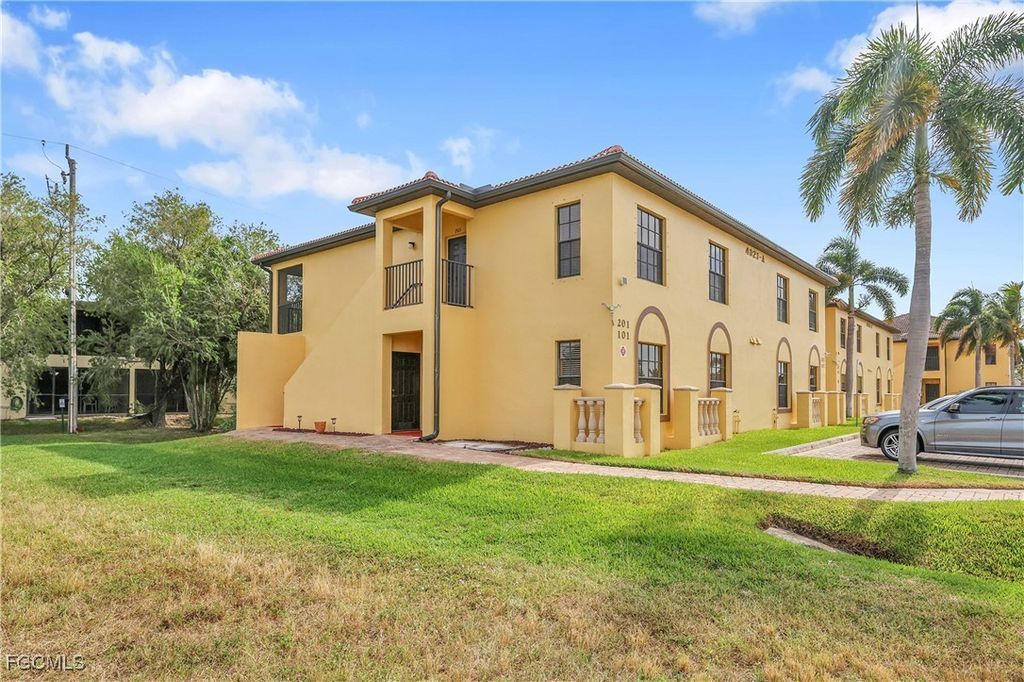 4921 Sw 16th Pl 201, CAPE CORAL