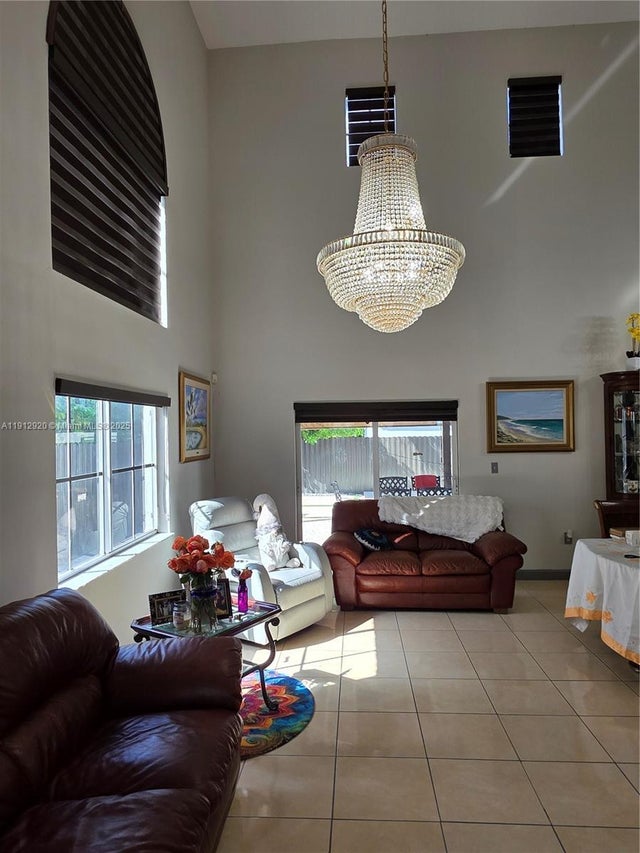 2 of 33 - 2066 Sw 156th Ave, Miami, FL