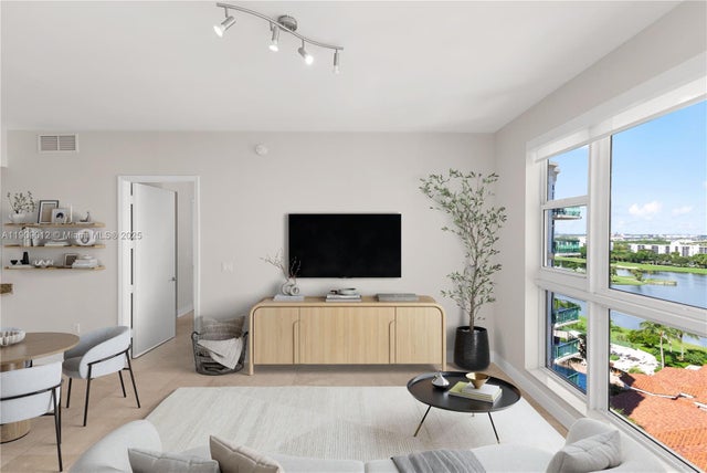 3 of 45 - 19900 E Country Club Dr Ph18, Aventura, FL