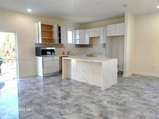 Photo of Listing #A11913437