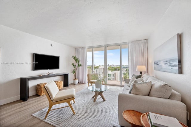 4 of 22 - 10350 W Bay Harbor Dr 10k, Bay Harbor Islands, FL