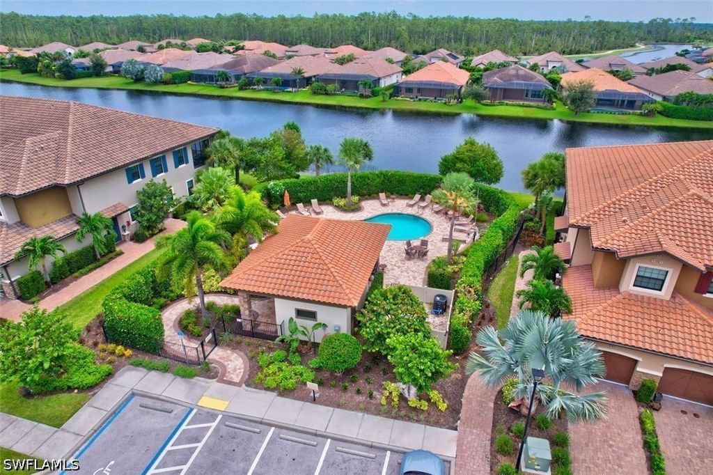 9637 Montelanico Loop 203, Naples