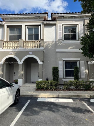 Photo of Listing #A11913657